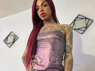 Vixenxmilky from streamate