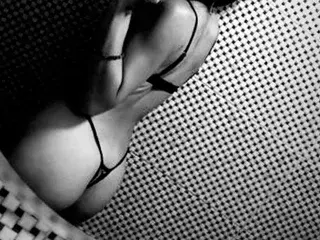 Streamate Watch Live Sex Cams of salma_covers