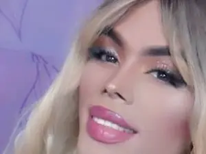 Streamate Sex Cam of Antonella_sexy_doll