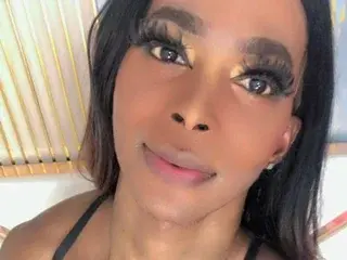 Streamate Sex Cam of LorettaSaennz