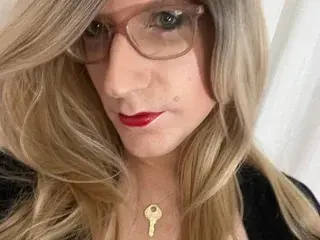Streamate Live Porn of MellowDitz