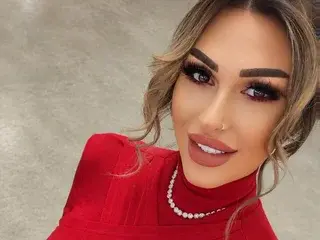 Streamate Live Sex Cam of Nicol2Naya