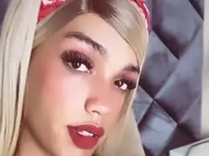 Streamate Watch Live Sex Cams of lara_wolf