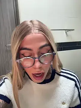 Stripchat Free Porn Cam of miss_tatiana_