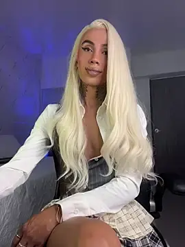 Stripchat Live Sex Cam of miss_tatiana_