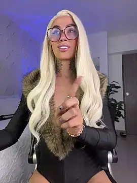 Stripchat Best live sex cam show of miss_tatiana_