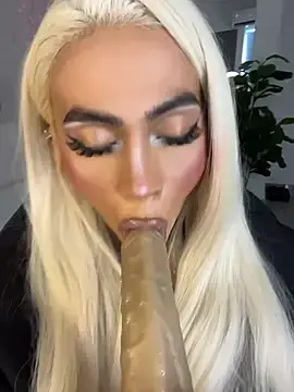 Stripchat Free Porn Cam of miss_tatiana_