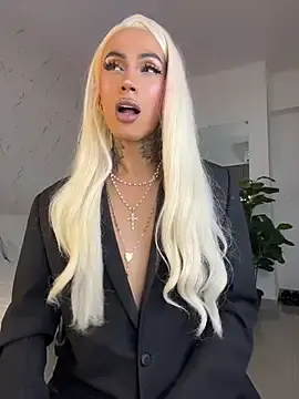 Stripchat Live Sex Cam of miss_tatiana_