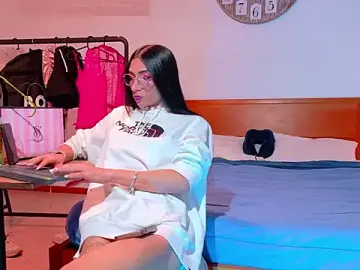 Stripchat Sex Cam of kylliefox_