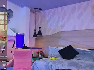 Stripchat Live Porn of kylliefox_