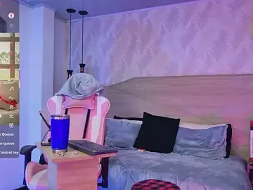 Stripchat Adult Webcams of kylliefox_