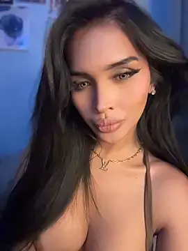 Stripchat Free Porn Cam of PrettyYoungHugeCockTS