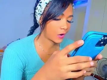 Stripchat Adult Webcams of ahinara_doll_xx