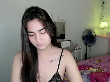 Stripchat Live Sex Cam of nica_doll