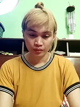 QueenSoreal from stripchat