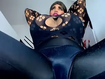 Stripchat Live Sex Cam of valentinabigcock23