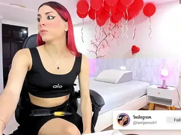 Stripchat Free Live Porn of charolbruce_1