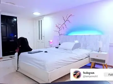 Stripchat Best live sex cam show of charolbruce_1