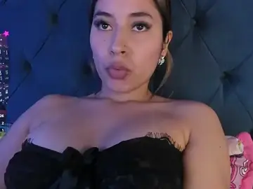 Stripchat Free Live Porn of Violet_Blazee