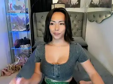 Stripchat Free Porn Cam of reighnempress