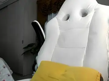 Stripchat Sex Cam of cherryfox88