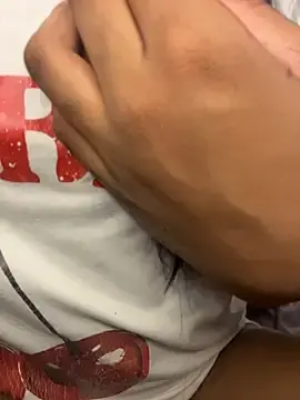 Stripchat Free Live Porn of cherxyl_royal