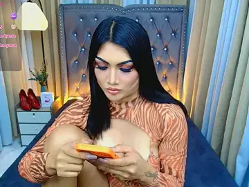 Laureen_Hilton from stripchat