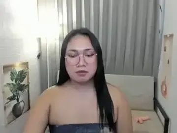 Stripchat Adult Webcam of TsUncutKaren