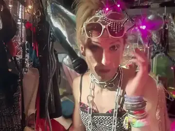 Stripchat Live Sex of TgirlBrat