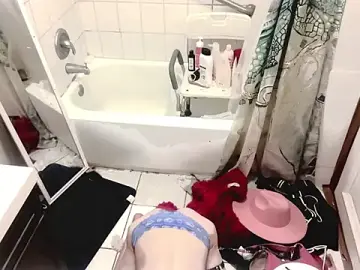 Stripchat Live Porn of TgirlBrat