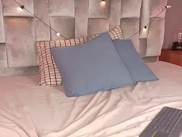 Stripchat Free Porn Cam of nahomi_campbell