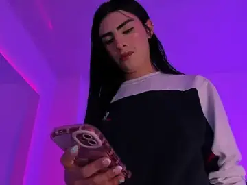 Stripchat Live Sex Cam of Isabella_Moon9