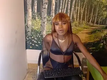 Stripchat Adult Webcam of Lucile_Carrie