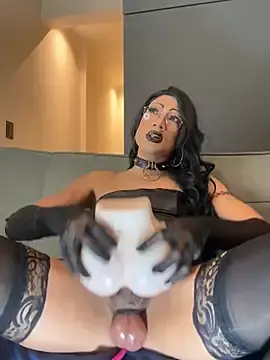 Stripchat Live Porn of Lia_Jones77