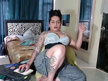 Stripchat Nude Webcam of Sashaferrari2000