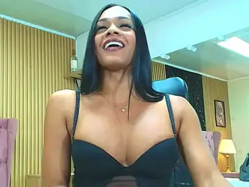 Stripchat Free Live Porn of BARBIE_BROWNN