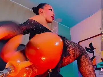 Stripchat Live Sex Cam of _ChanellR_