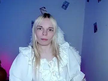 Stripchat Free Live Porn of Emily_Nyaffee