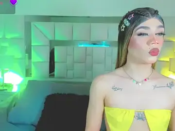 Stripchat Live Sex Cam of Lecsis_Lincy