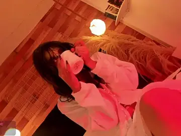 Stripchat Adult Webcam of Emily_brown04