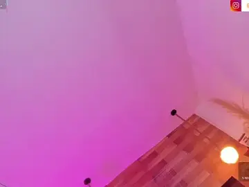 Stripchat Watch Live Sex Cams of Emily_brown04