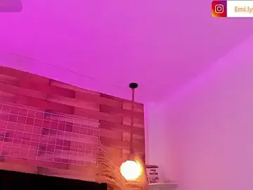 Stripchat Live Sex Cam of Emily_brown04