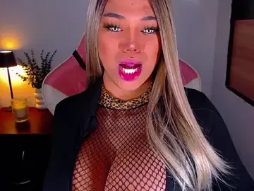 Stripchat Free Porn Cam of SeducingMonica