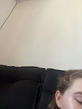 Stripchat Free Porn Cam of Aneruivinhaa