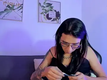 Stripchat Nude Webcam of Maddie_Ray