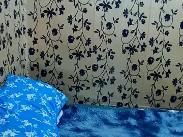 Stripchat Sex Cam of LadyBoyBigCock69