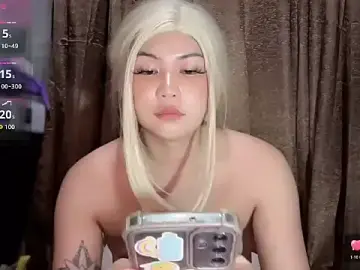 Stripchat Free Porn Cam of callmequeen69