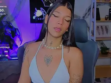 Stripchat Sex Cam of CoralRigan