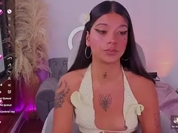 Stripchat Nude Webcam of CoralRigan