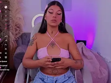 Stripchat Free Porn Cam of CoralRigan